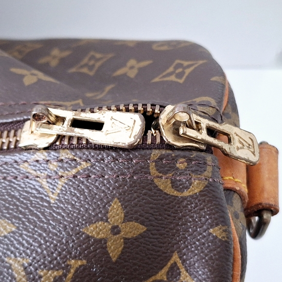 Louis Vuitton vintage travel duffle bag with accessories - Picture 12 of 16